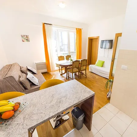 Populare Charming Zara