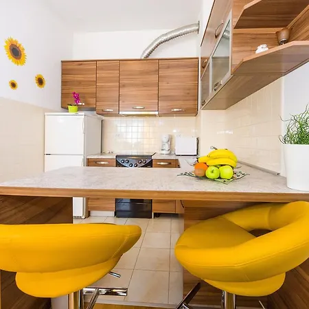 Apartment Populare Charming *