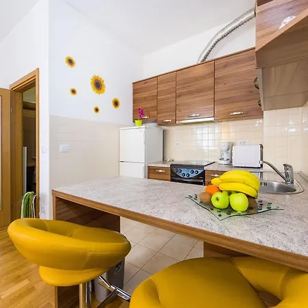 Apartment Populare Charming *